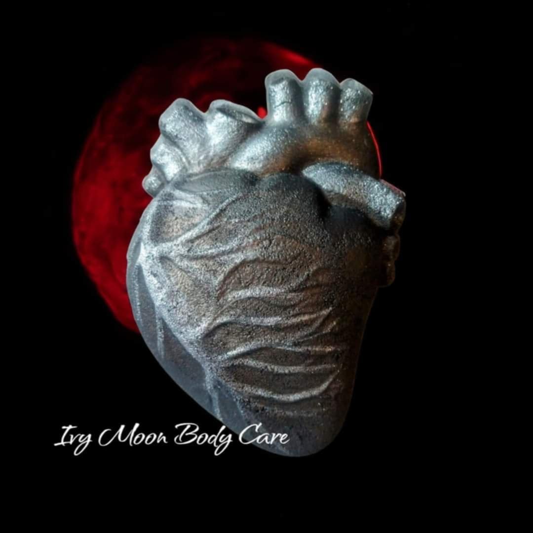 Dark Heart Bath Bomb