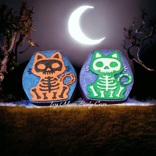 Skele Kitty Bath Bomb